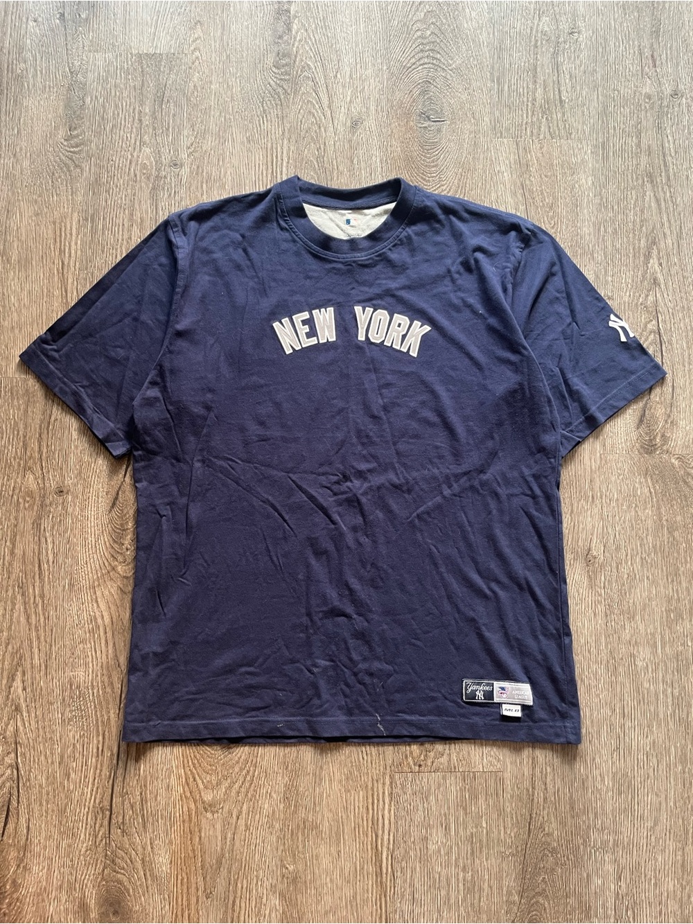2000s New York Yankees Embroidered Logo Tee